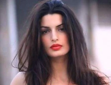 T.Σωτηροπούλου: Με τις φίλες της στον Κωστή Μαραβέγια (φωτό)